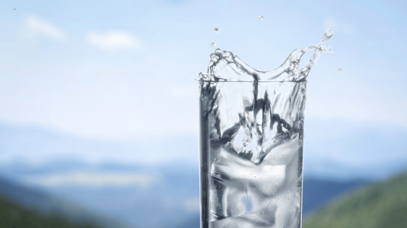 Nhiều người uống nước RO có tính ion kiềm giàu hydrogen nhằm mục đích nâng cao sức khỏe, phòng chữa bệnh tật, ung thư.